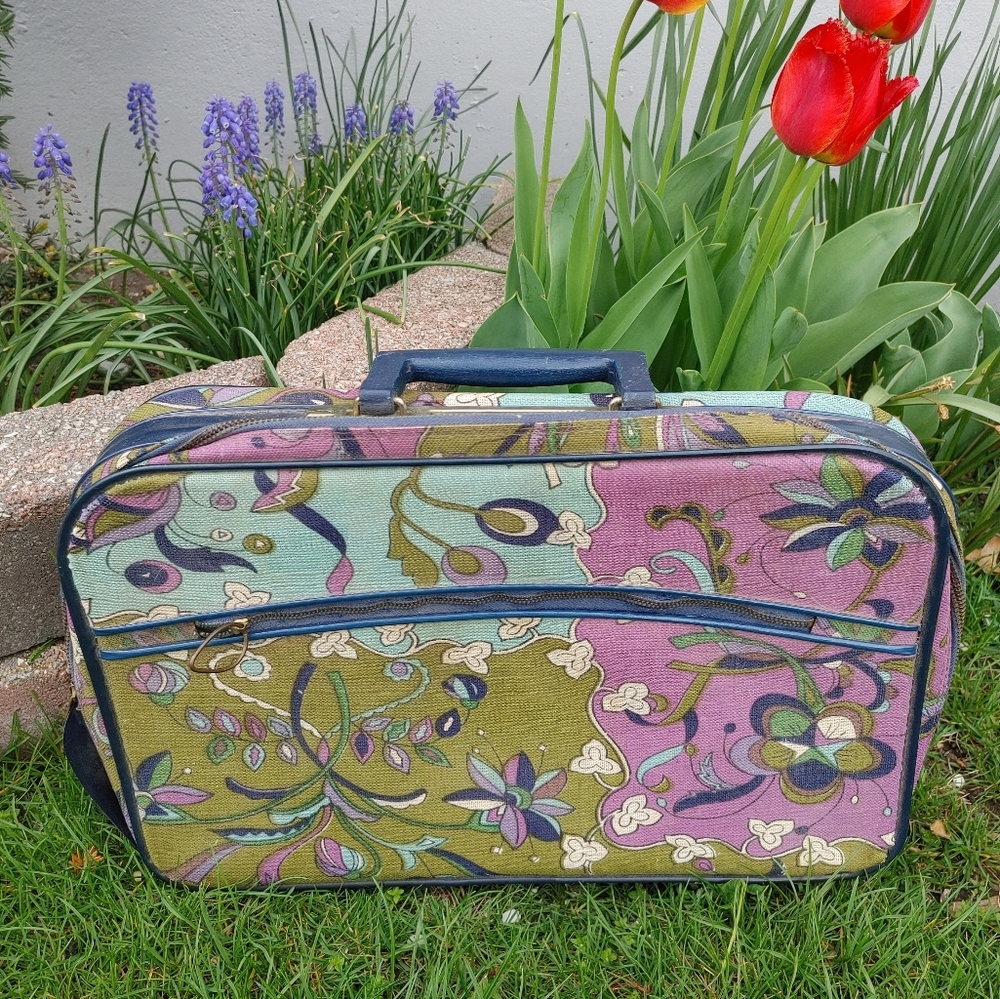 Vintage 1960s midcentury Wayfarer small psychedelic boho luggage case